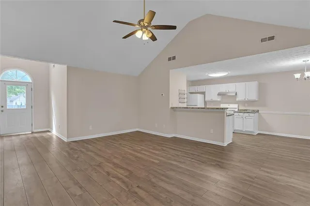 $1,895 | 1315 Sweetwater Court, McDonough, GA 30253