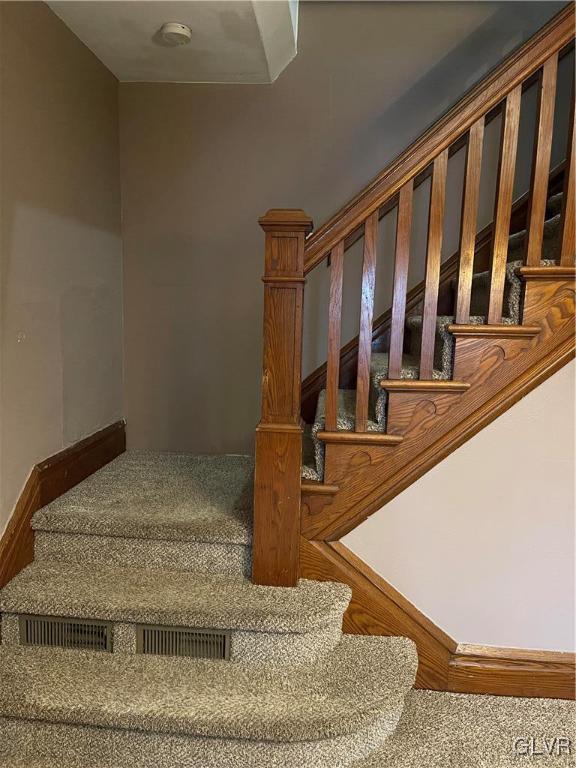 258 Nazareth Pike Bethlehem, PA 18020 - Photo 12 of 19 a view of staircase