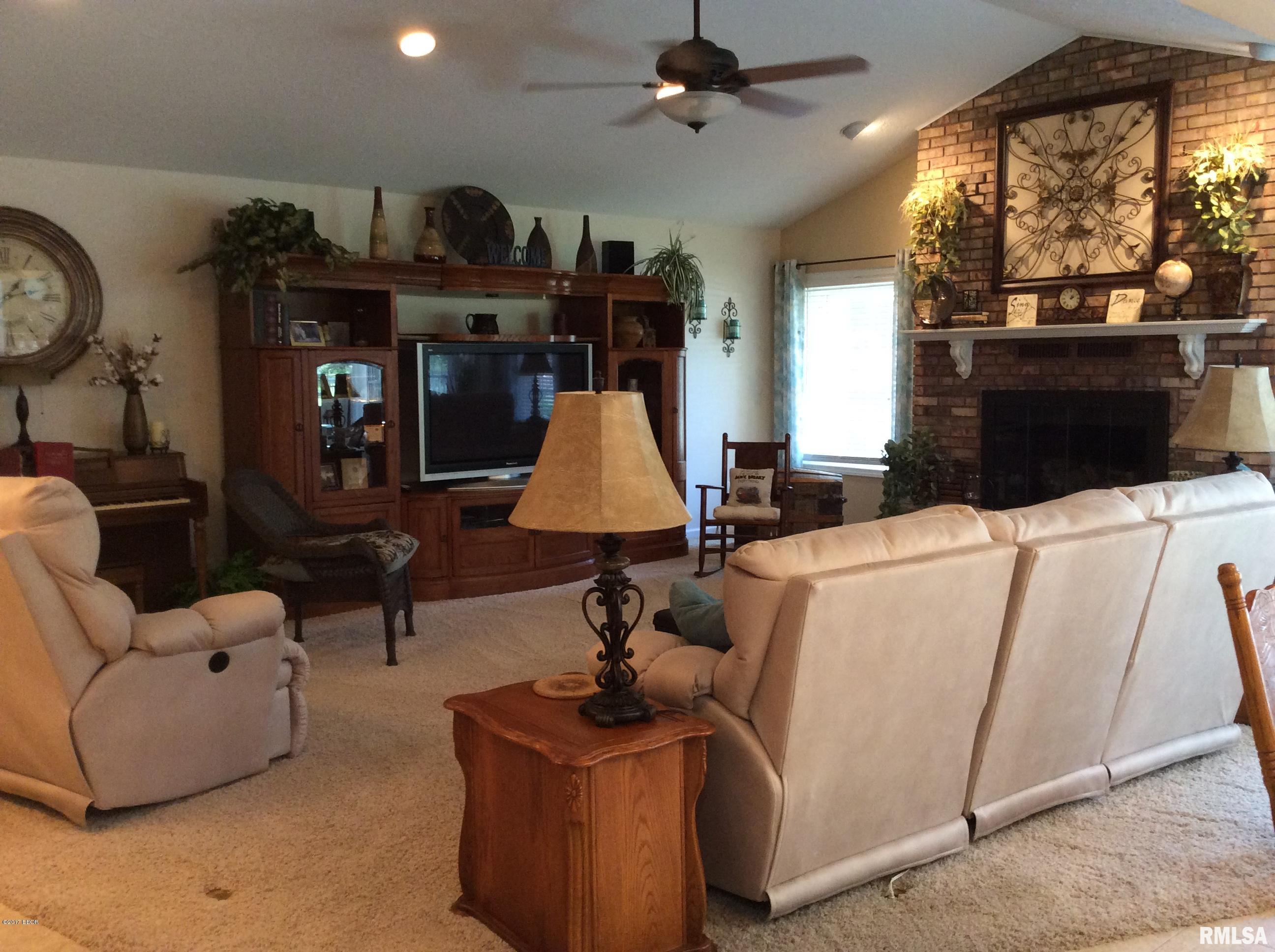 4519 East Richview Road Mount Vernon, IL 62864 - Photo 12 of 50