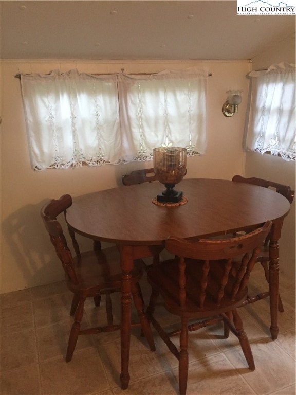 429 Windridge Road Newland, NC 28657 - Photo 4 of 9 Gallery Image 4
