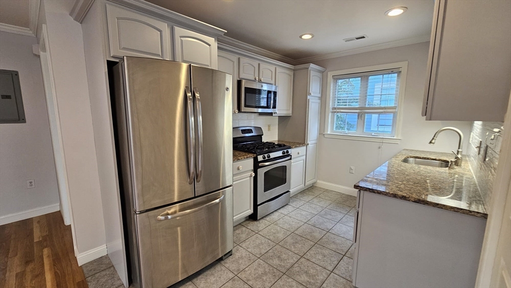 37 Rossmore Road, Unit 2 Boston, MA 02130 - Photo 8 of 19 Gallery Image 8