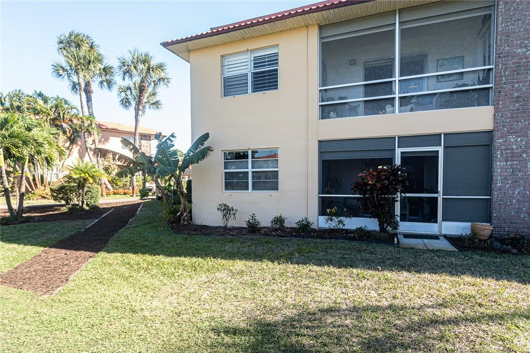 1983 Southwest Palm City Road, Unit J Stuart, FL 34994 - Photo 32 of 54 Photo 32