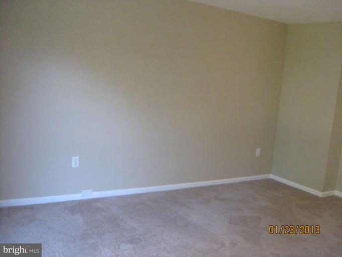 14501 Western Road Cockeysville, MD 21030 - Photo 6 of 16 Living Room