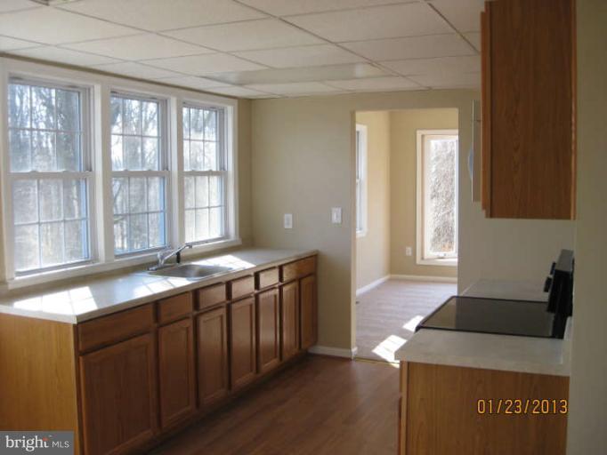 14501 Western Road Cockeysville, MD 21030 - Photo 7 of 16 Kitchen