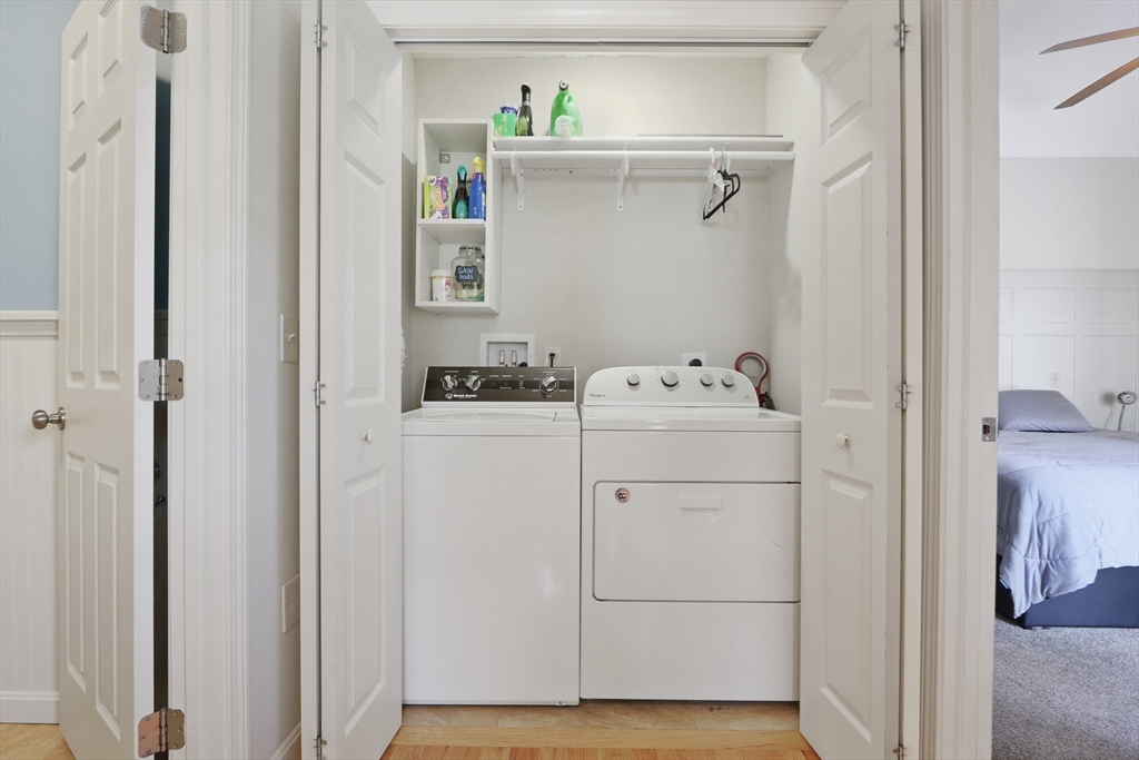 96 Brantwood Road Worcester, MA 01602 - Photo 18 of 33 a utility room with dryer and washer