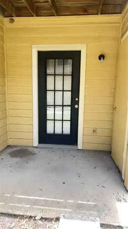 $1,195 | 8641 Fancy Finch Drive, Unit 102, Tampa, FL 33614