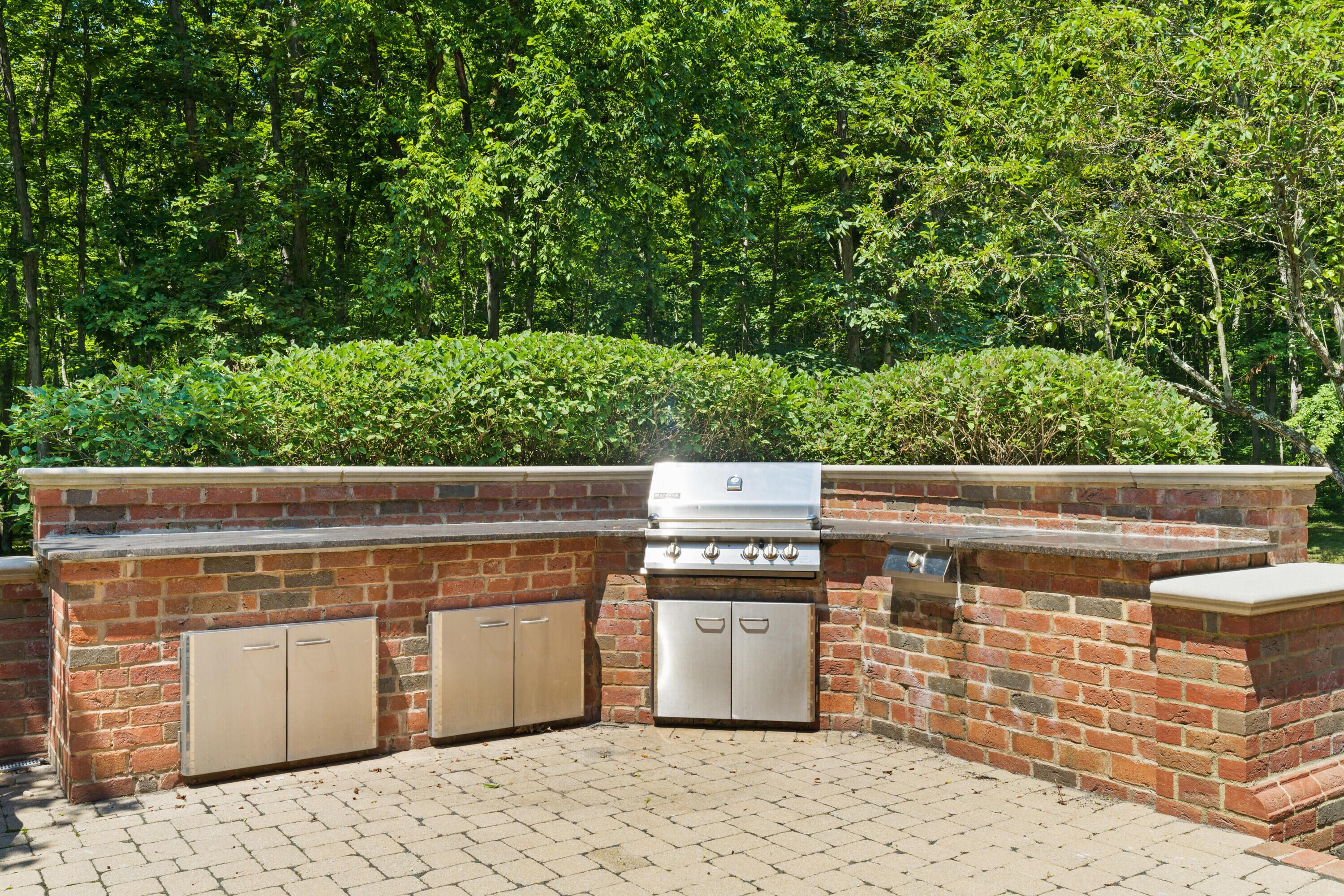 5455 Plantation Road Sunbury, OH 43074 - Photo 116 of 176 Outdoor Kitchen