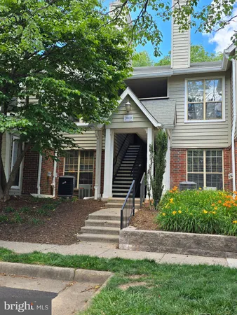 $350,000 | 3900 Penderview Drive, Unit 1426, Fairfax, VA 22033