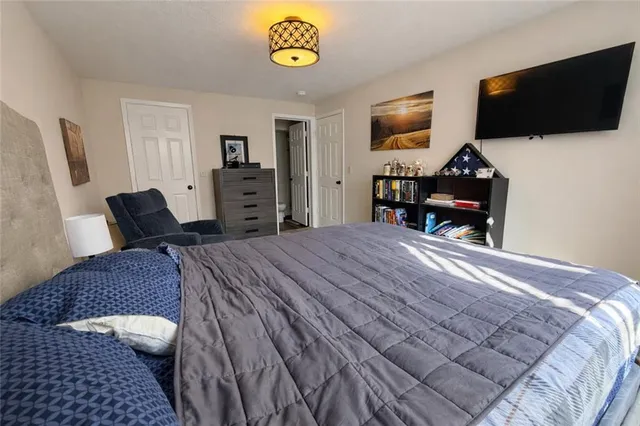 $175,000 | 12722 West 110th Terrace, Overland Park, KS 66210