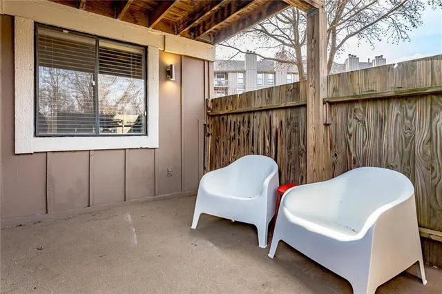 $175,000 | 12722 West 110th Terrace, Overland Park, KS 66210