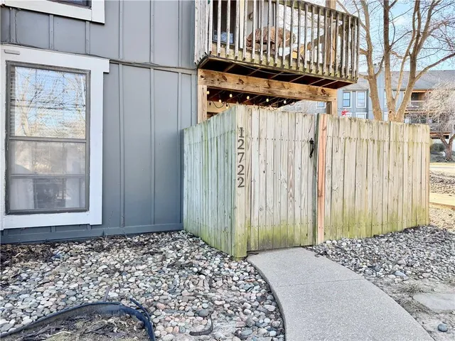 $175,000 | 12722 West 110th Terrace, Overland Park, KS 66210