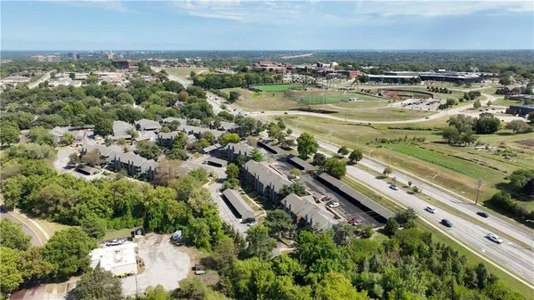 $175,000 | 12722 West 110th Terrace, Overland Park, KS 66210