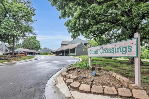 $175,000 | 12722 West 110th Terrace, Overland Park, KS 66210