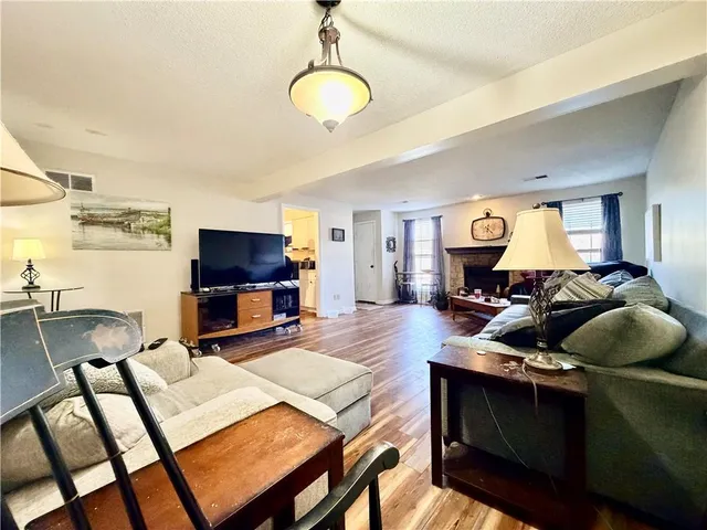 $175,000 | 12722 West 110th Terrace, Overland Park, KS 66210