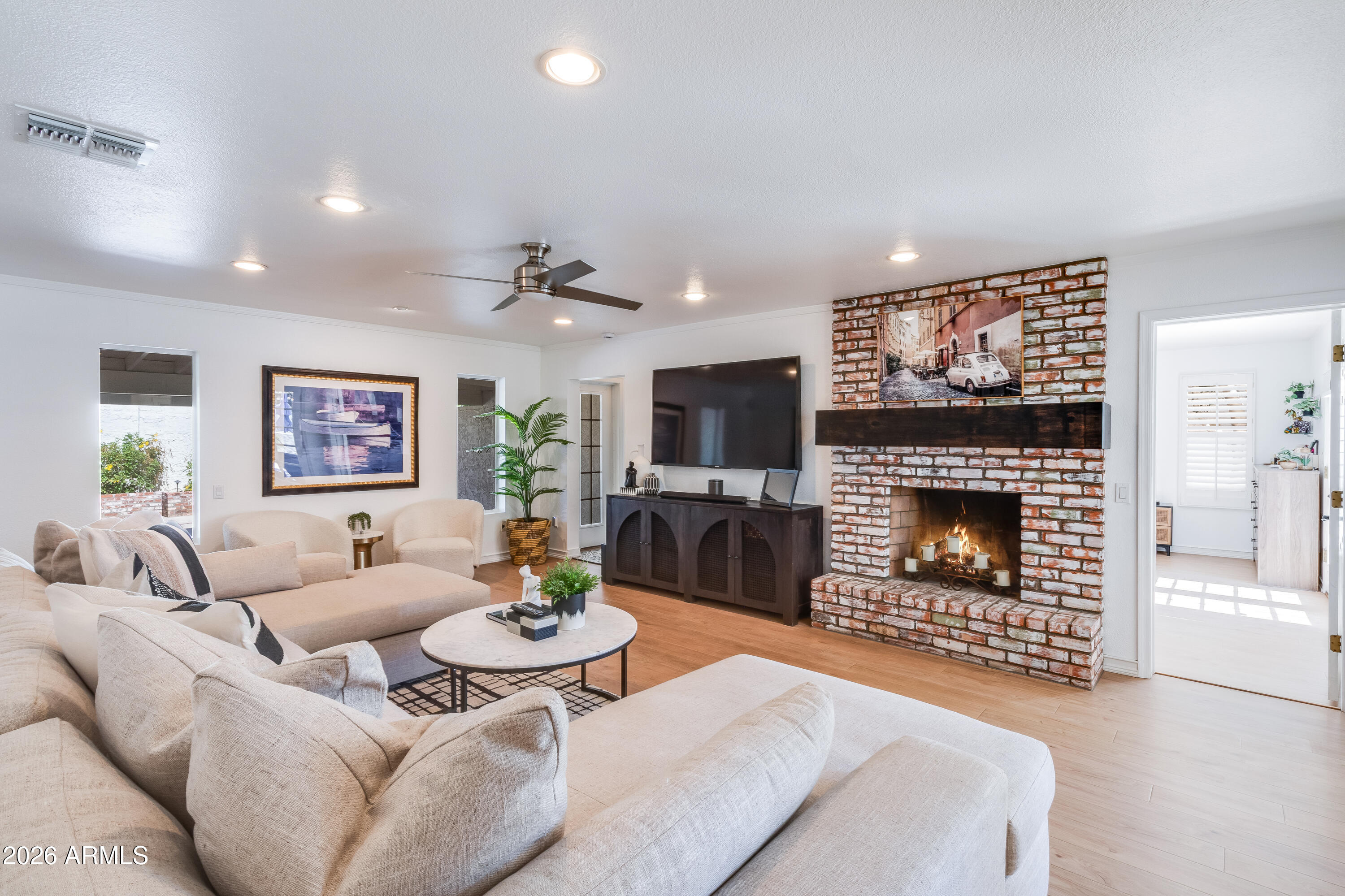 4833 North 38th Street Phoenix, AZ 85018 - Photo 29 of 64 4833 N 38th St-40