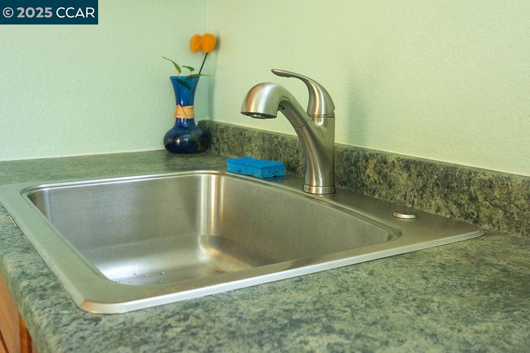 Melrose Heights Oakland, CA 94621 - Photo 33 of 34 closeup of a sink