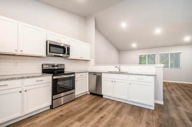 $299,900 | 709 Skyview Trail, Ionia, MI 48846