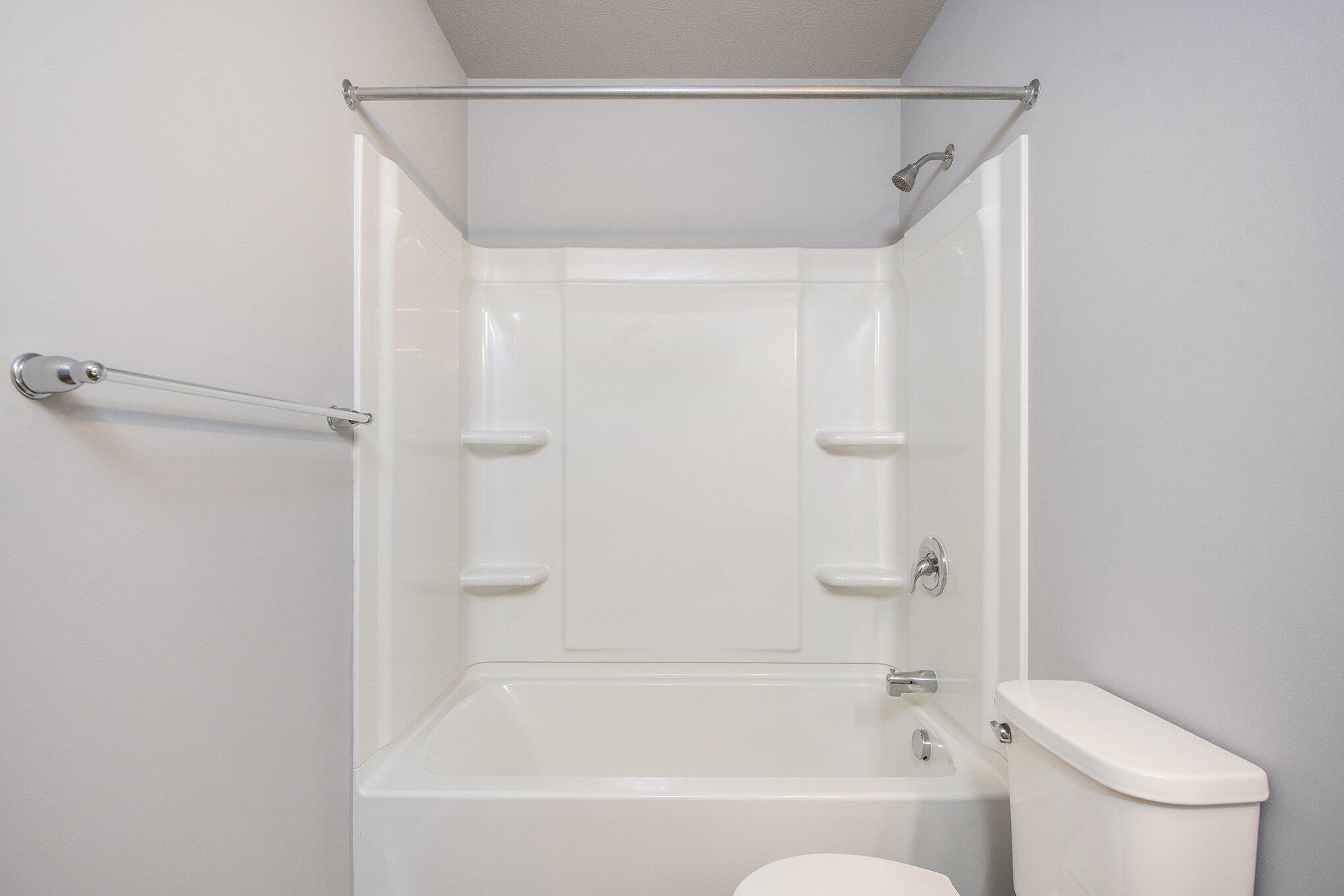 709 Skyview Trail Ionia, MI 48846 - Photo 14 of 28 TBR001-i2060-Lower Level Bath Tub & Show