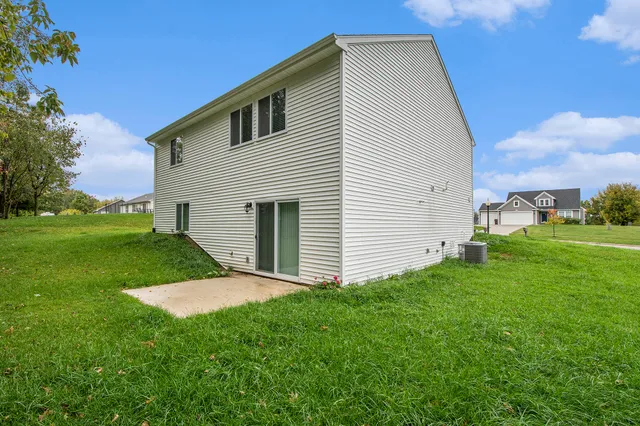 $299,900 | 709 Skyview Trail, Ionia, MI 48846