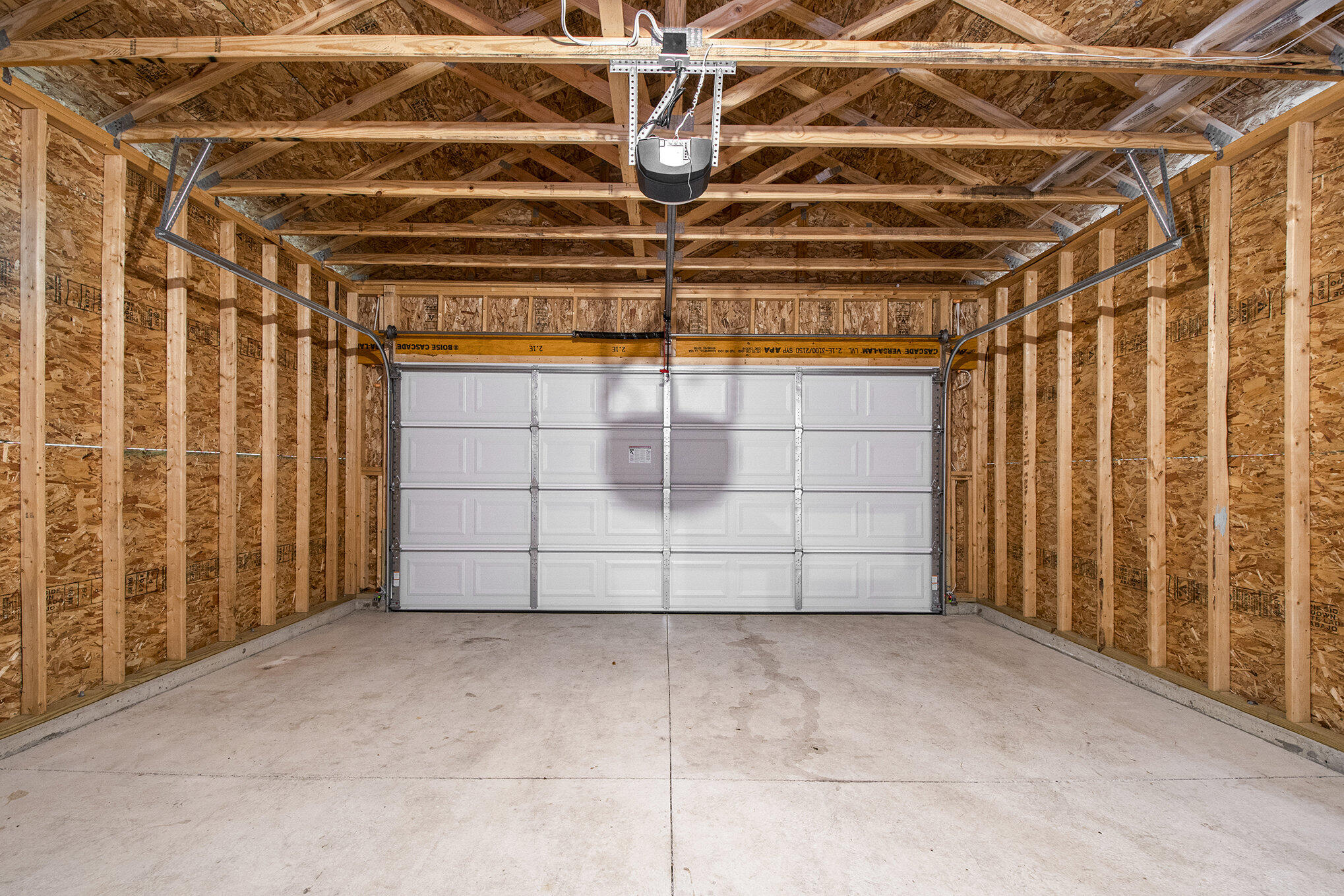 709 Skyview Trail Ionia, MI 48846 - Photo 7 of 28 TBR001-i2060-Garage