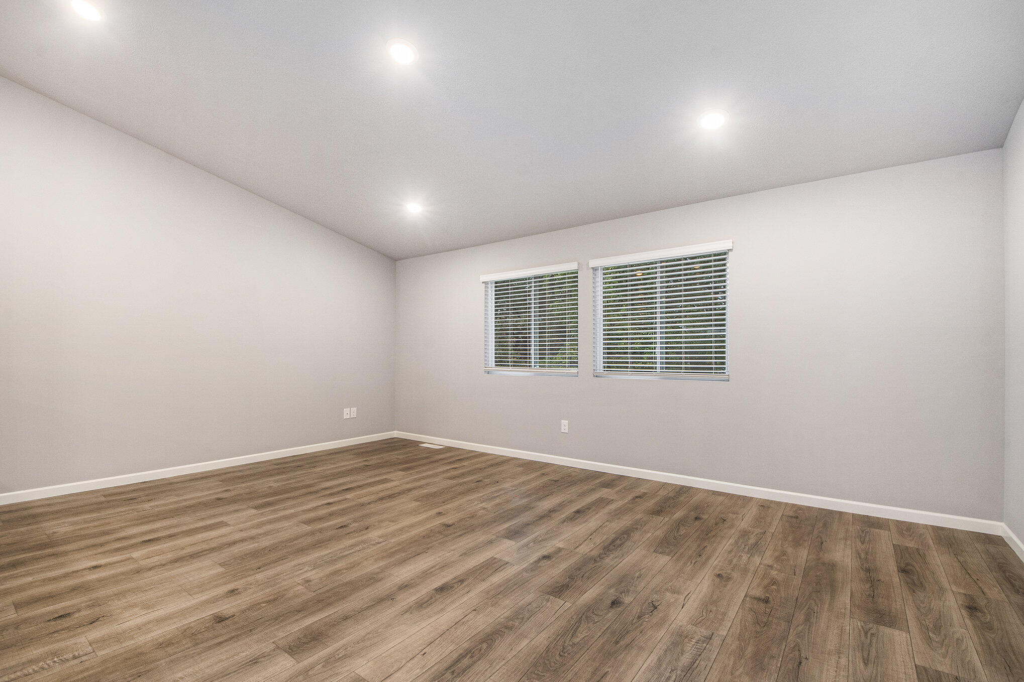 709 Skyview Trail Ionia, MI 48846 - Photo 10 of 28 TBR001-i2060-Great Room3