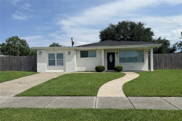 $240,000 | 225 Nutria Drive, Arabi, LA 70032