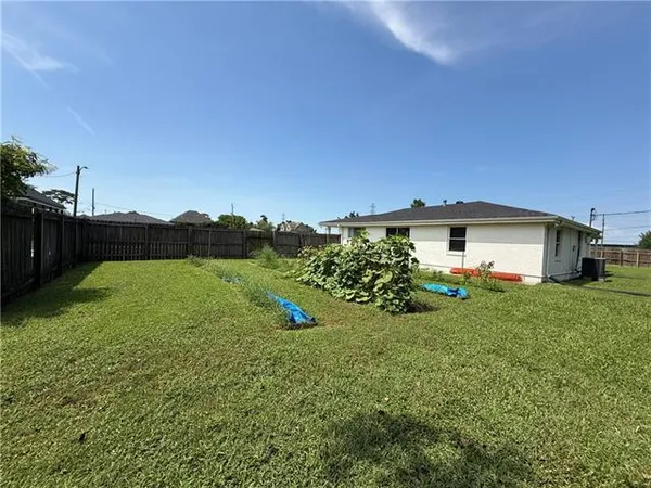 $240,000 | 225 Nutria Drive, Arabi, LA 70032