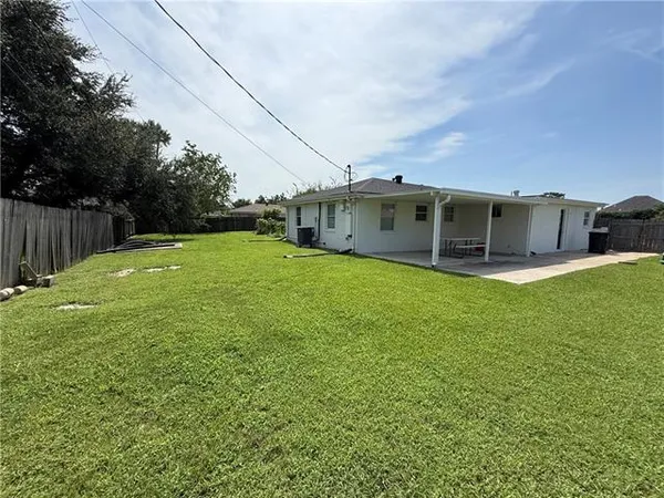 $240,000 | 225 Nutria Drive, Arabi, LA 70032