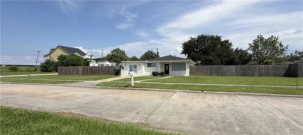 $240,000 | 225 Nutria Drive, Arabi, LA 70032