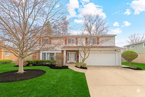 $750,000 | 31 Mulberry E Road, Deerfield, IL 60015