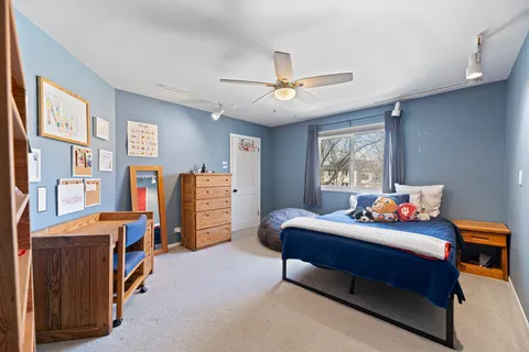 $750,000 | 31 Mulberry E Road, Deerfield, IL 60015