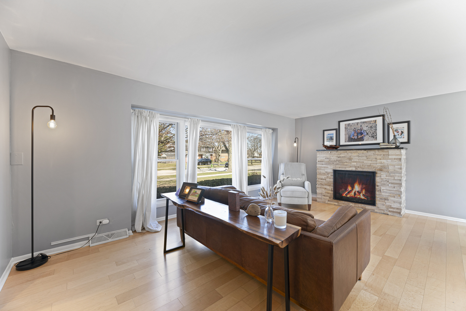 31 Mulberry E Road Deerfield, IL 60015 - Photo 2 of 31