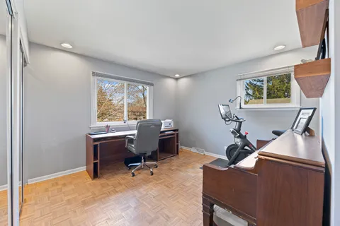 $750,000 | 31 Mulberry E Road, Deerfield, IL 60015