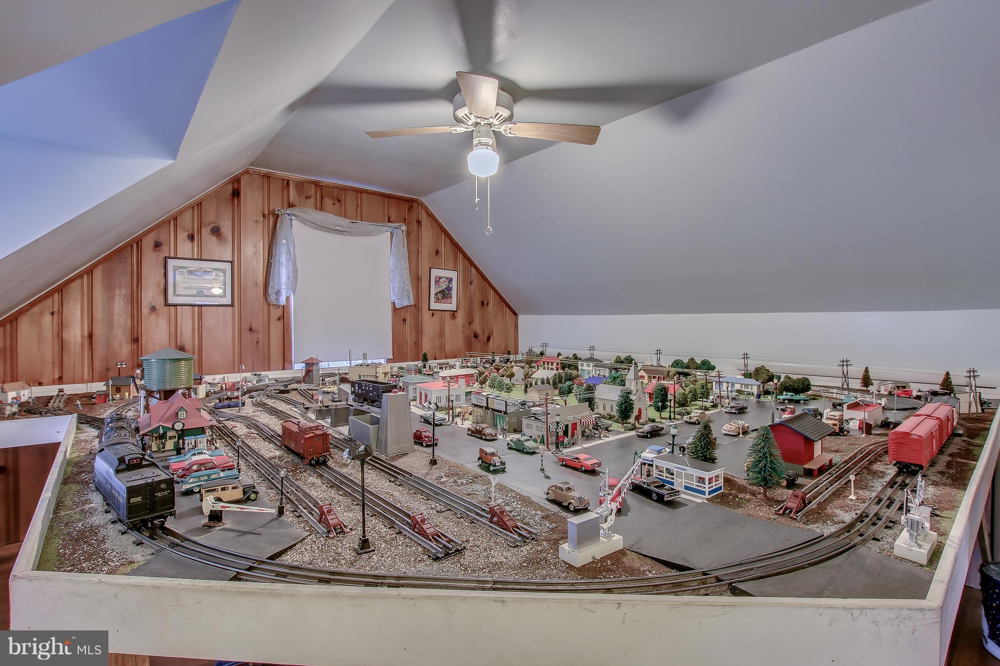 412 Abbott Road Hatboro, PA 19040 - Photo 29 of 39 Gallery Image 29