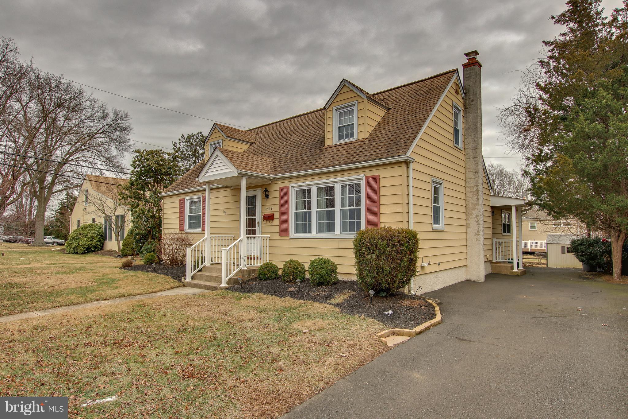 412 Abbott Road Hatboro, PA 19040 - Photo 4 of 39 Gallery Image 4