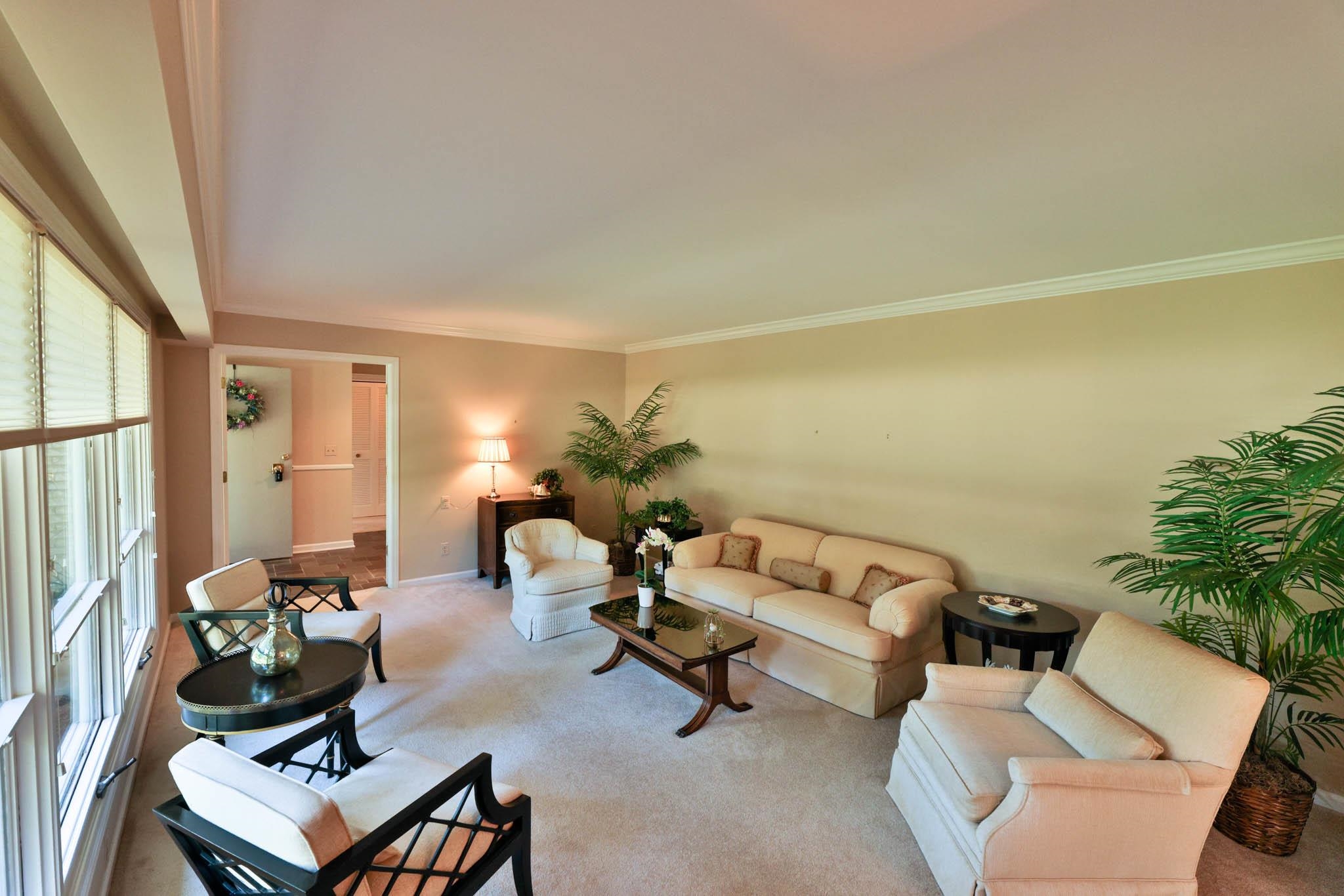 1216 Rocky Ridge Trail Flint, MI 48532 - Photo 6 of 44 50087171-5.JPG
