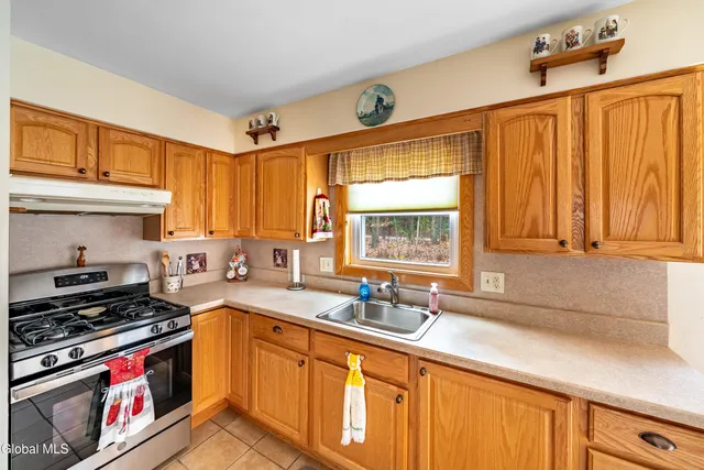 $399,900 | 3 Prestwick Avenue, Clifton Park, NY 12065