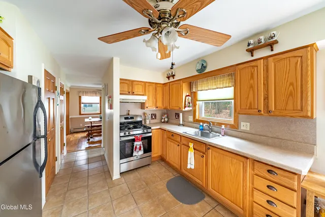 $399,900 | 3 Prestwick Avenue, Clifton Park, NY 12065