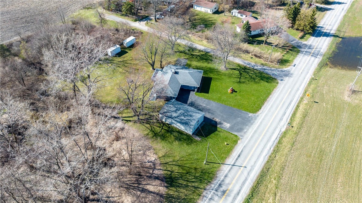 10634 Tinkham Road Darien, NY 14040 - Photo 7 of 26