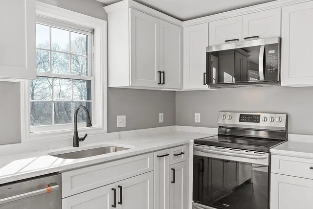 $399,900 | 24 Ashworth Terrace, Unit 24, Haverhill, MA 01832