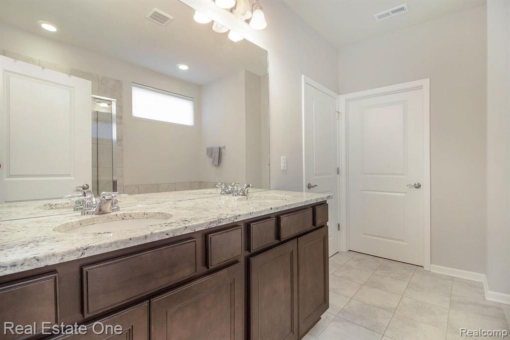 49566 Mapleton Canton, MI 48188 - Photo 17 of 22