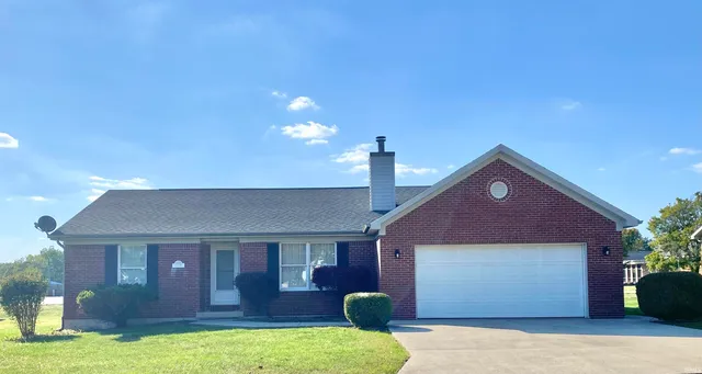 $184,900 | 208 Enterprise Street, Lynn, IN 47355