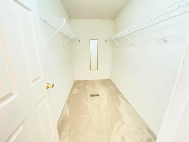 $184,900 | 208 Enterprise Street, Lynn, IN 47355