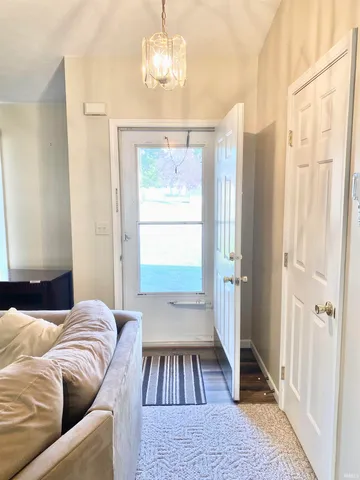 $184,900 | 208 Enterprise Street, Lynn, IN 47355