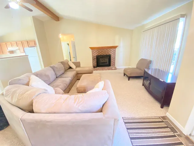 $184,900 | 208 Enterprise Street, Lynn, IN 47355