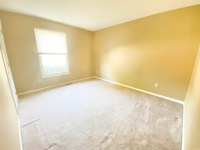 $184,900 | 208 Enterprise Street, Lynn, IN 47355