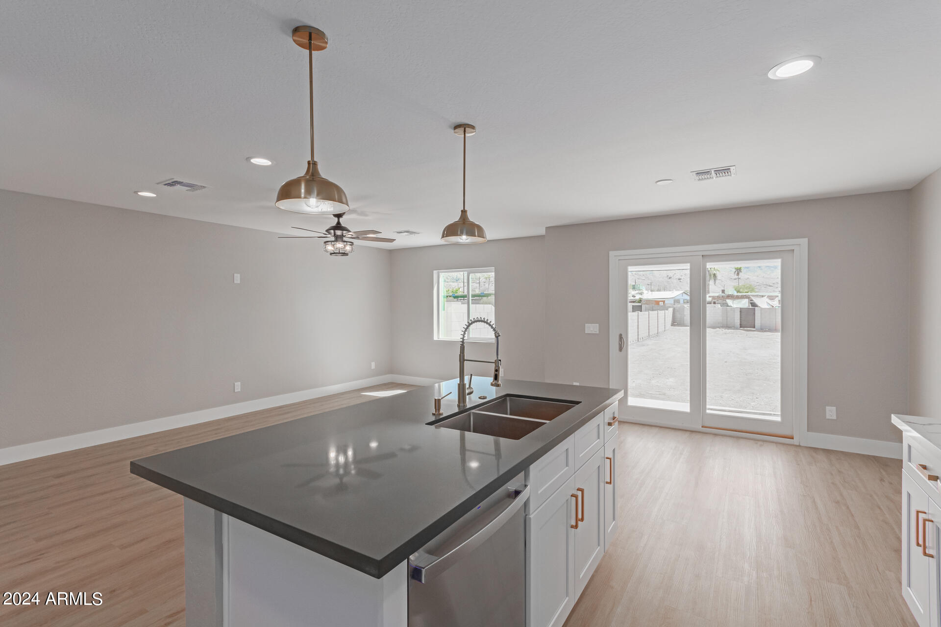 825 West Dobbins Road Phoenix, AZ 85041 - Photo 42 of 62 11 - Dobbins
