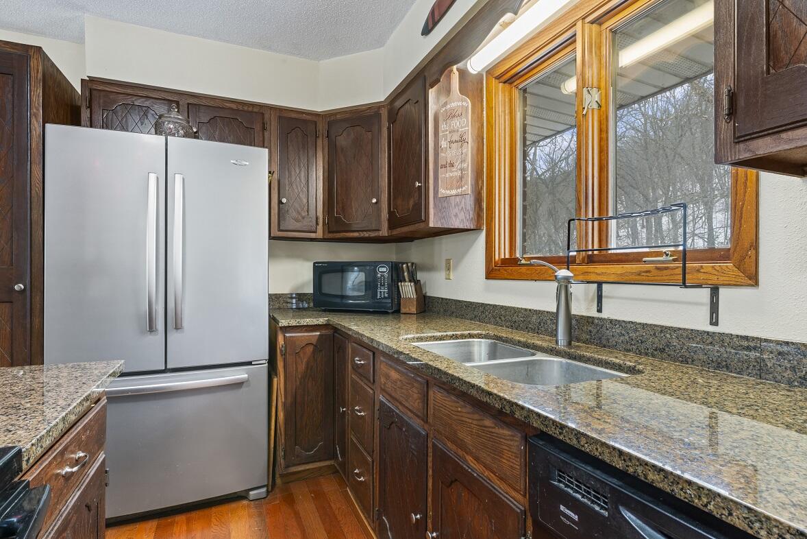 28890 County 25 South Peterson, MN 55962 - Photo 5 of 91 photos_high_resolution_DSC09568