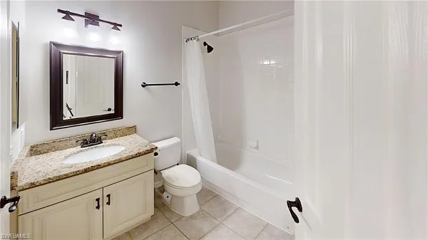 $3,150 | 2200 Arielle Drive, Unit 1005, Naples, FL 34109