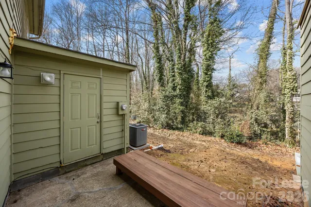 $1,450 | 4051 Briarhill Drive, Charlotte, NC 28215